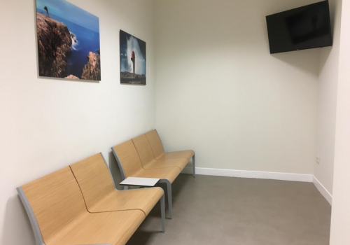 Sala de espera clínica Victoria de Rojas